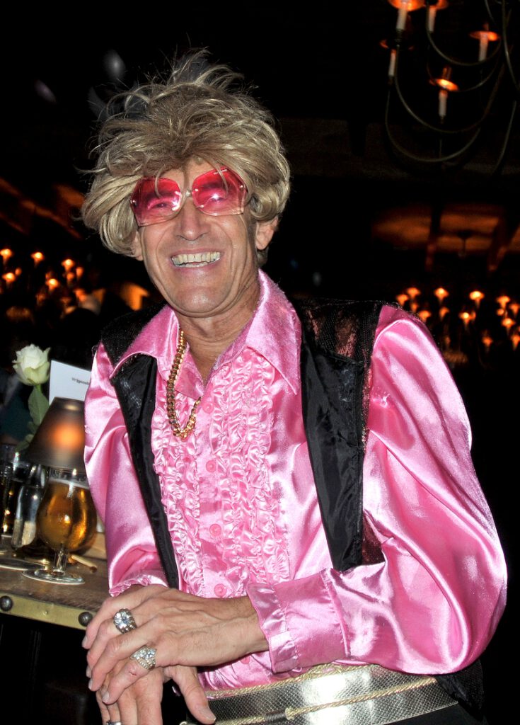 Extraverte fotograaf, vrolijk typetje op feesten en evenementen.